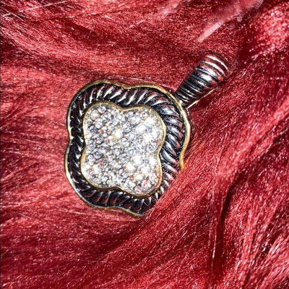 Silver Crystal  clover pendant - Picture 4 of 6